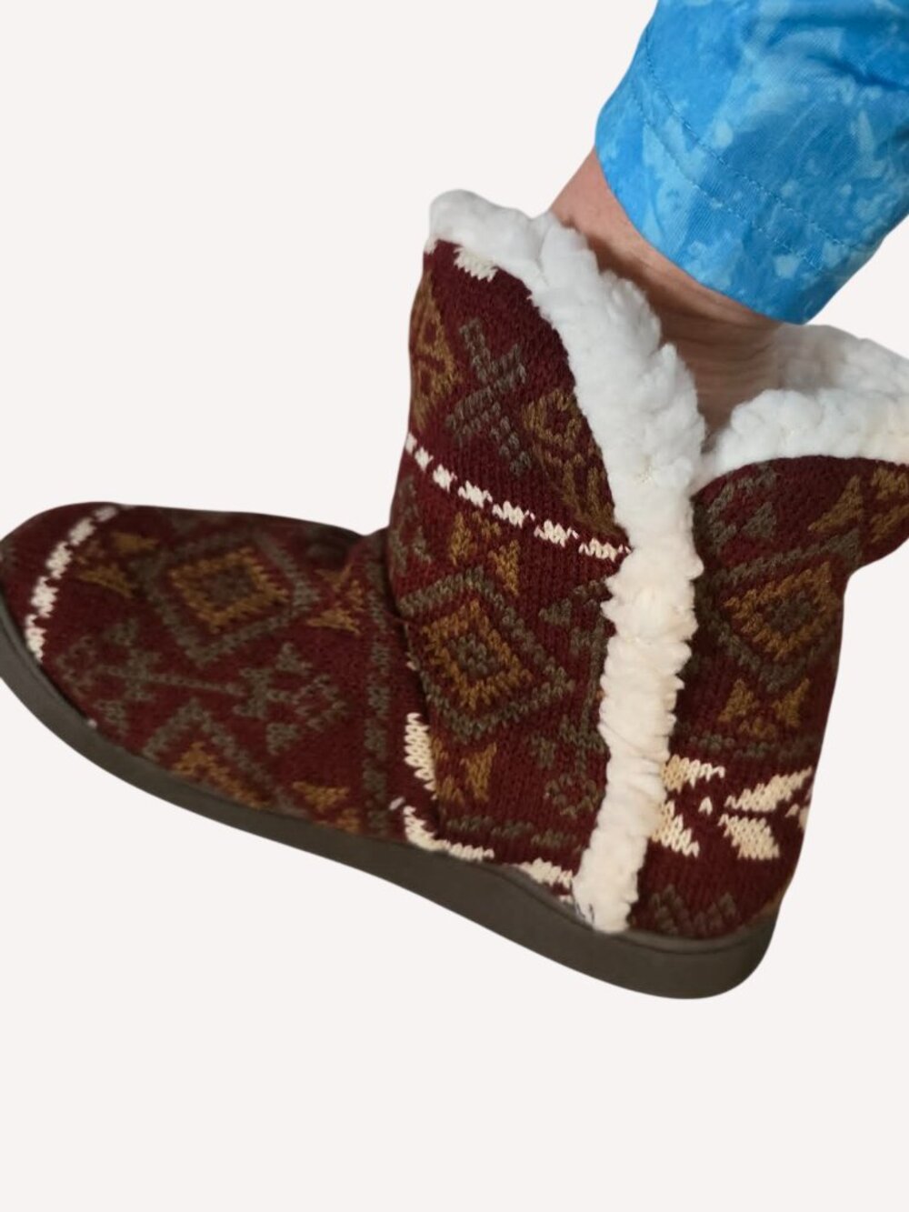 MIXIN Women's Red Winter Slippers NIB